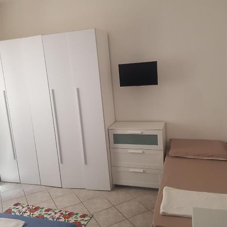 New House Apartamento Follonica Exterior foto